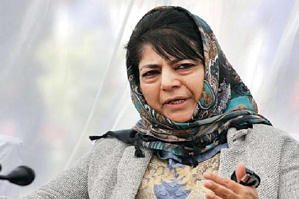 Mehbooba in dilemma over 2 LS seats of Jammu