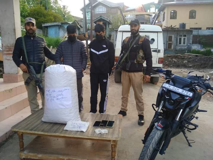 Budgam Police Launched drive against illegal cultivation of Poppy and also arrested 02 drug Peddlers.