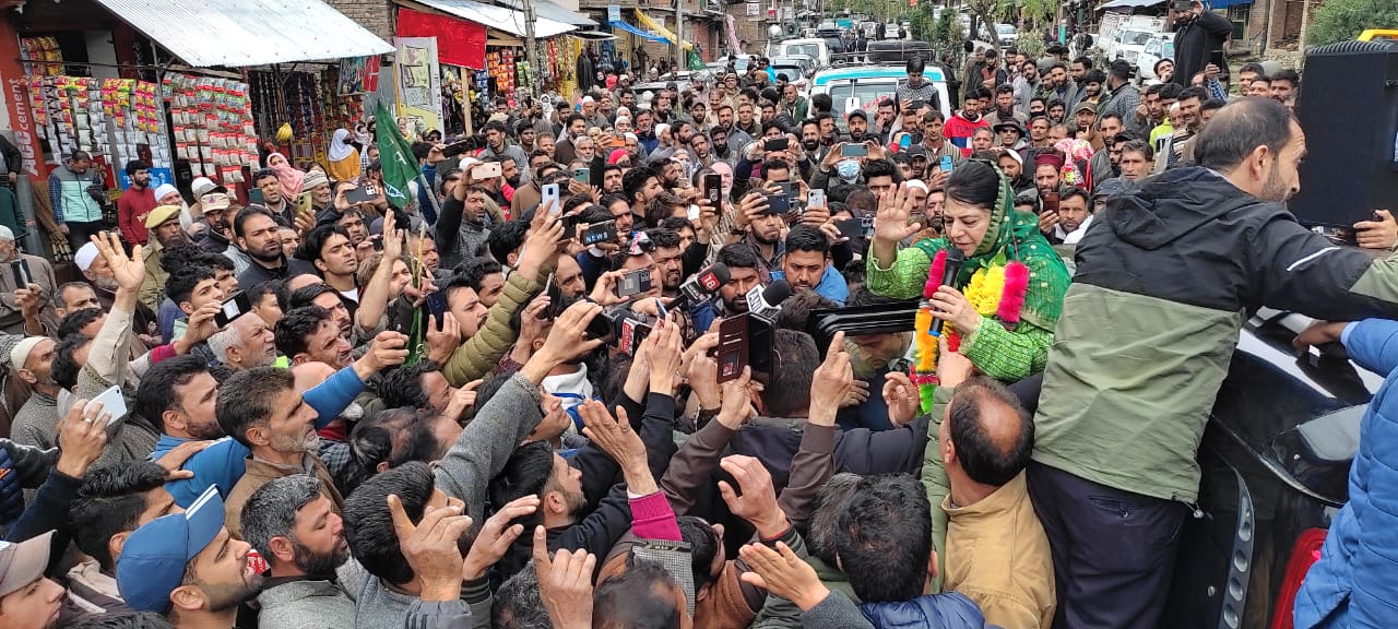 Time to come forward, safeguard rights of our youth: Mehbooba Mufti