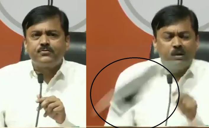 Man hurls shoes at BJP leaders during press conference in New Delhi