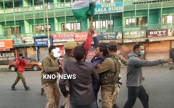 Three BJP workers from Kupwara detained while trying to hoist tricolour at Clock Tower in Lal Chowk