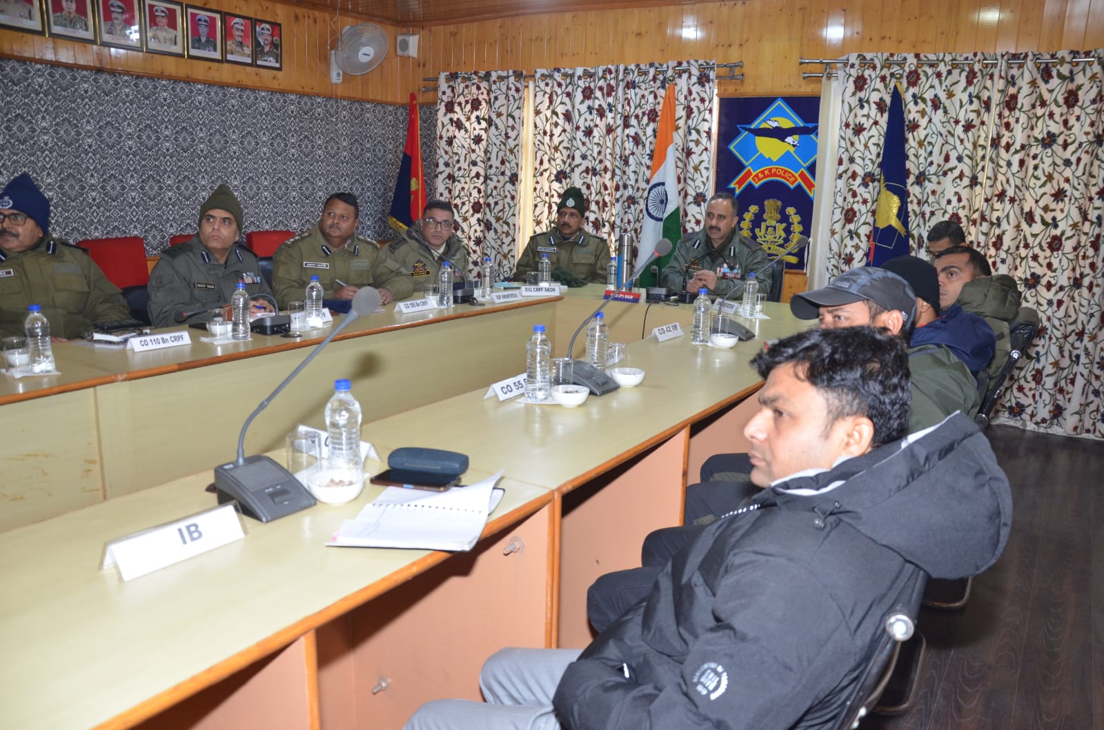 DIG SKR Anantnag  visits Police District Awantipora, reviews security situation & held operational meeting. 