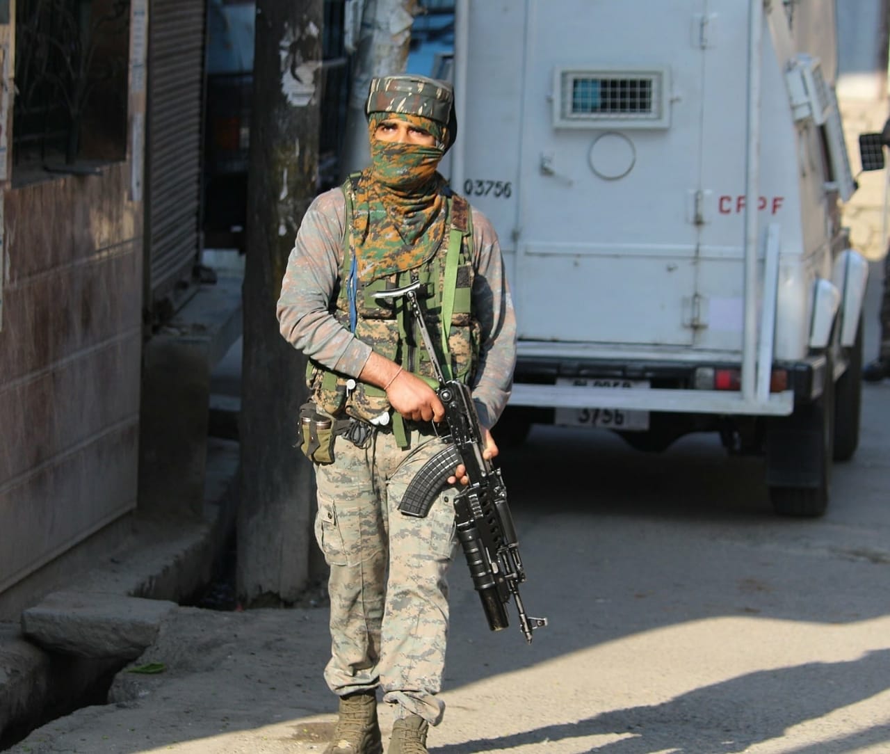 2 BSF personnel martyred in militant attack