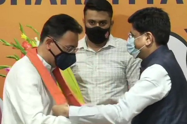 Congress leader Jitin Prasada joins BJP