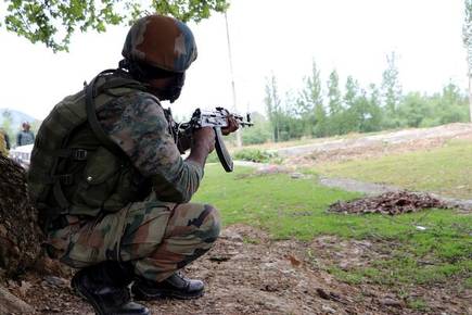 Pakistani troops shell LoC areas in twin sectors of Poonch, Rajouri