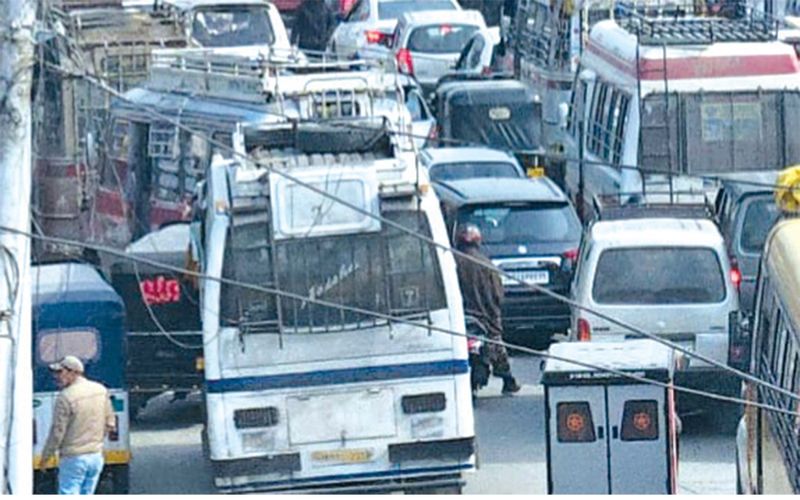 Man dies on way to hospital in Srinagar; locals blame traffic jam