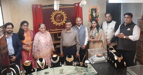 Shree Vardhman Jewellers unveils its new logo in J&K