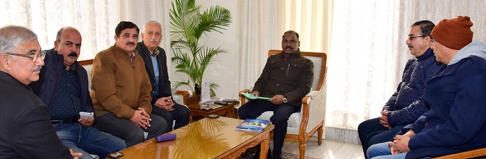 Shri Sanatan Dharam Sabha, Baramulla, Camp Jammu calls on Lt Governor