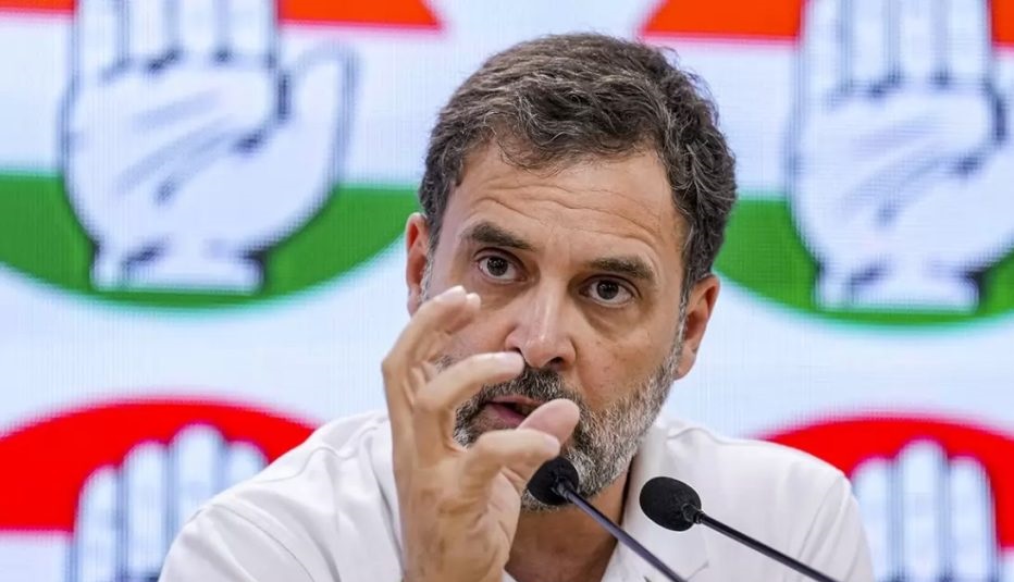 Arrogant Govt: Rahul Slams Govt Over Video Of Restaurant Chain Owner ‘Apologising’ To FM