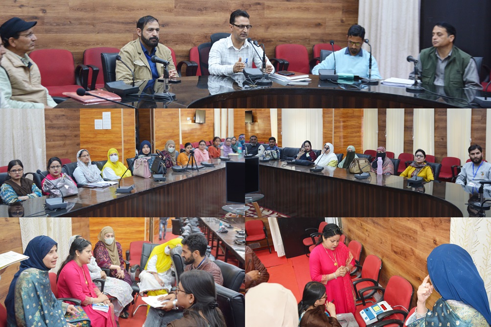 Training on handling of EVMs, VVPATs for female staff concludes at Doda