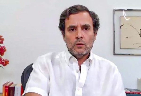 Shed arrogance, give justice to farmers: Rahul to govt