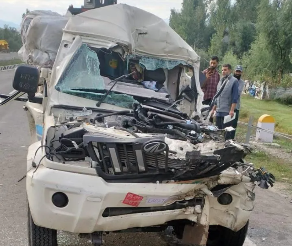 One person dies, another injured in Qazigund road accident