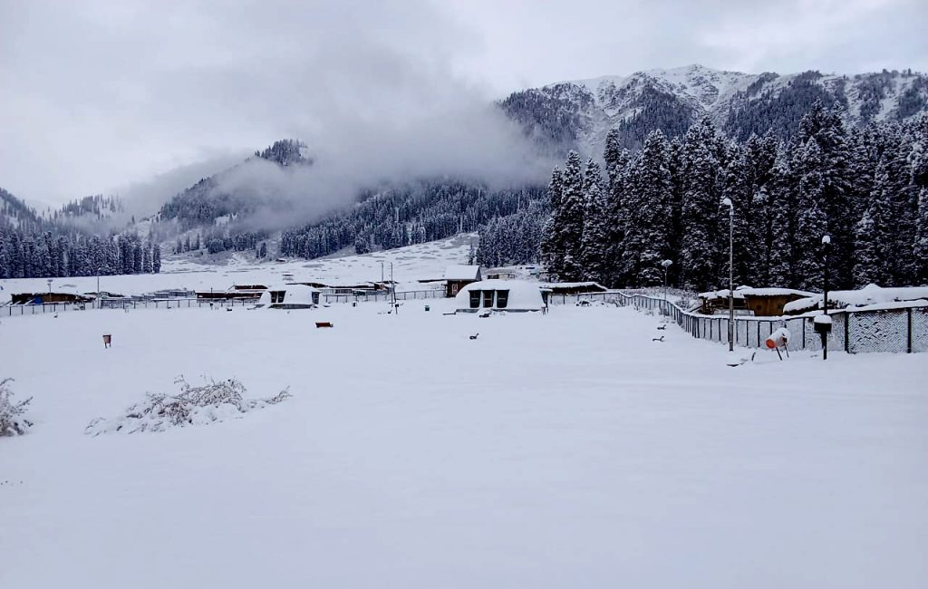 Scattered Light To Moderate Rain, Snow During Next 3 Days Over J&K: MeT