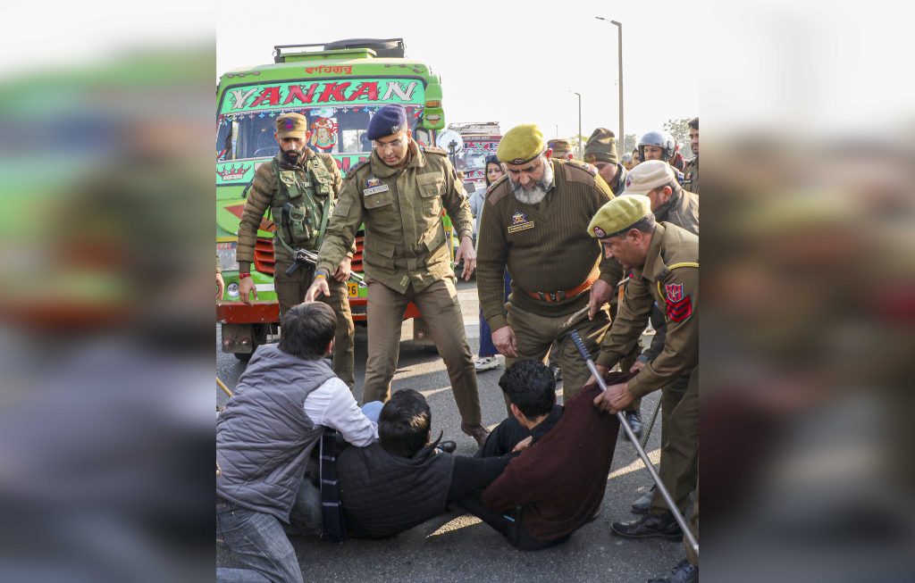 ABVP Accuses J&K Govt Of Ignoring Hindi, Sanskrit In Recruitment, Blocks Highway